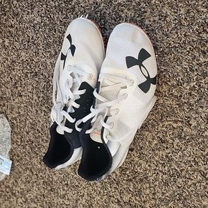 Mens size 10.5 track spikes